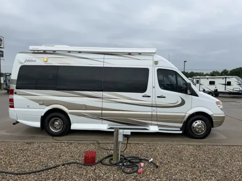 Photos of 2009 Four Winds Ventura 170S for sale in Valley View, TX at Liberty Trail RV - Denton