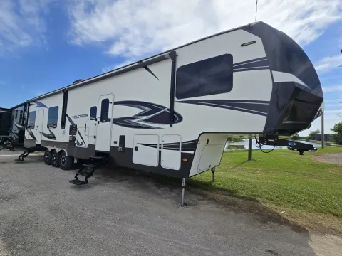 Photos of 2017 Dutchmen Voltage 3815 for sale in Valley View, TX at Liberty Trail RV - Denton