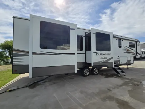 More photos of 2021 Kz Durango Gold 391RKQ at Liberty Trail RV - Denton, TX