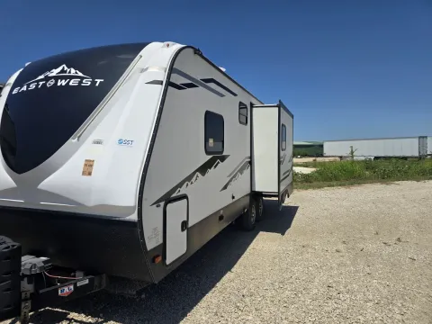 More photos of 2021 East To West Alta 2350RK at Liberty Trail RV - Denton, TX