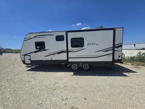 More photos of 2021 East To West Alta 2350RK at Liberty Trail RV - Denton, TX