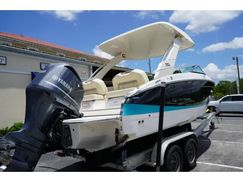 More photos of 2023 Regal LX4 at Longshore Boats Charleston, SC