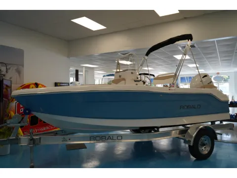 Photos of 2026 Robalo R160 Center Console for sale in Charleston, SC at Longshore Boats Charleston