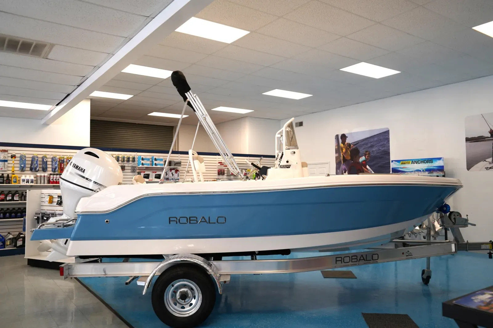 2026 Robalo R160 Center Console