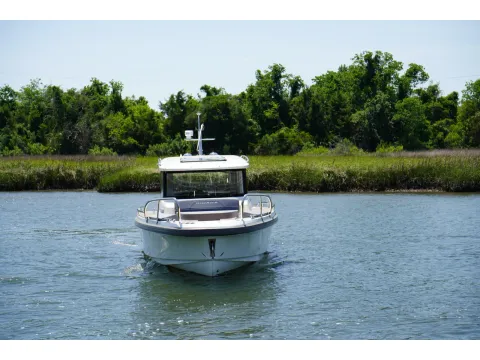 More photos of 2024 Nimbus Commuter 9 at Longshore Boats Charleston, SC