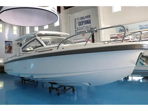 Photos of 2025 Nimbus Weekender 9 for sale in Charleston, SC at Longshore Boats Charleston
