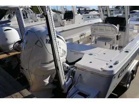 More photos of 2024 Robalo 266 Cayman at Longshore Boats Charleston, SC