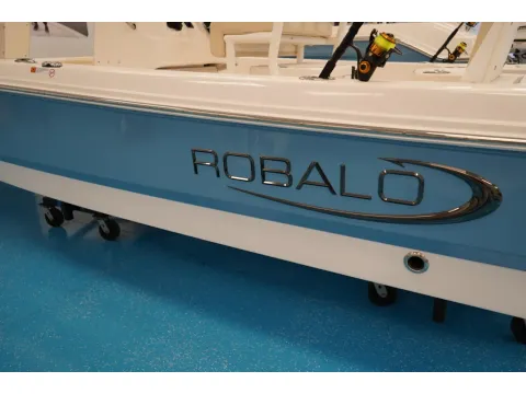 Another view of 2026 Robalo 206 Cayman for sale in Charleston, SC at Longshore Boats Charleston