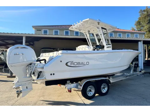 Another view of 2026 Robalo R250 Center Console for sale in Charleston, SC at Longshore Boats Charleston