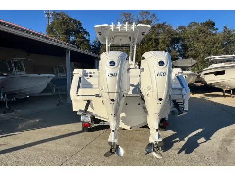 More photos of 2026 Robalo R250 Center Console at Longshore Boats Charleston, SC