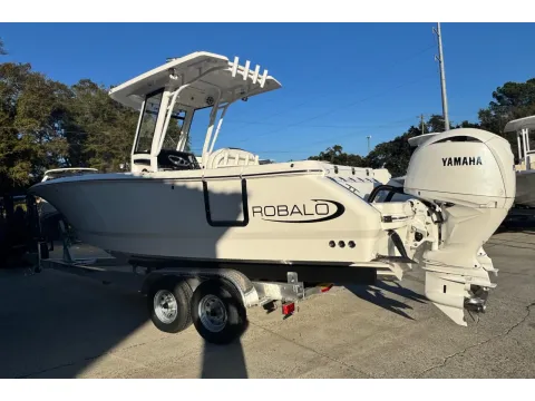 More photos of 2026 Robalo R250 Center Console at Longshore Boats Charleston, SC