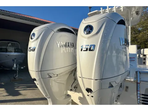 More photos of 2026 Robalo R250 Center Console at Longshore Boats Charleston, SC