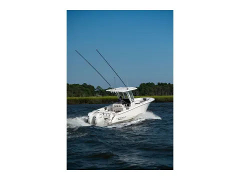 More photos of 2026 Robalo R250 Center Console at Longshore Boats Charleston, SC