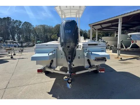 Another view of 2026 Robalo 206 Cayman for sale in Charleston, SC at Longshore Boats Charleston