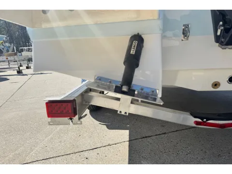 More photos of 2026 Robalo 206 Cayman at Longshore Boats Charleston, SC