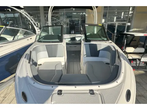 Photos of 2026 Chaparral 21 SSi OB for sale in Charleston, SC at Longshore Boats Charleston