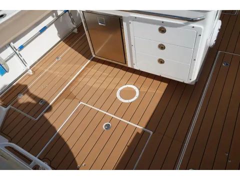 More photos of 2024 Edgewater 285CC at Longshore Boats Charleston, SC