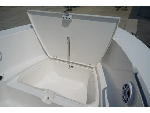 More photos of 2026 Robalo R180 Center Console at Longshore Boats Charleston, SC