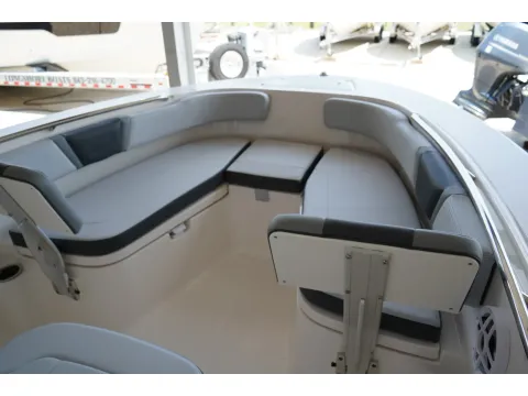 More photos of 2026 Robalo R200 Center Console at Longshore Boats Charleston, SC