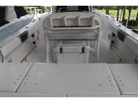 More photos of 2026 Robalo R232 Explorer at Longshore Boats Charleston, SC