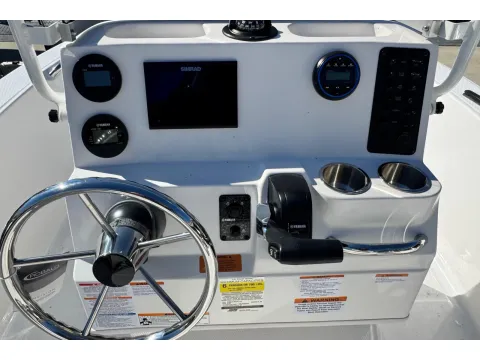 Another view of 2026 Robalo R160 Center Console for sale in Charleston, SC at Longshore Boats Charleston