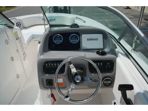 More photos of 2025 Robalo R207 Dual Console at Longshore Boats Charleston, SC