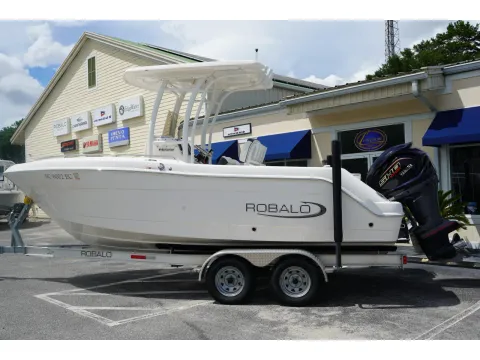 2023 Robalo R222 Explorer for sale in Charleston, SC