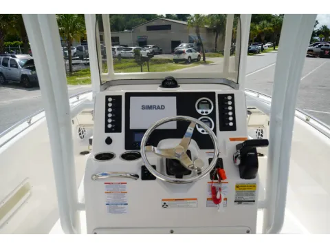 Another view of 2023 Robalo R222 Explorer for sale in Charleston, SC at Longshore Boats Charleston