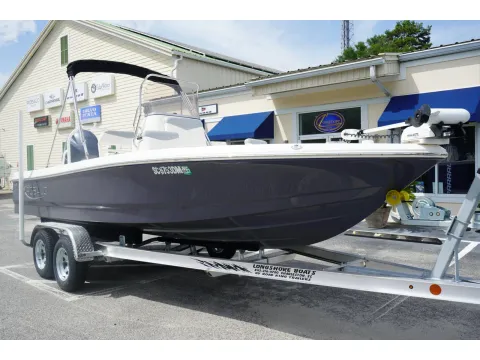 Photos of 2020 Robalo 206 Cayman for sale in Charleston, SC at Longshore Boats Charleston