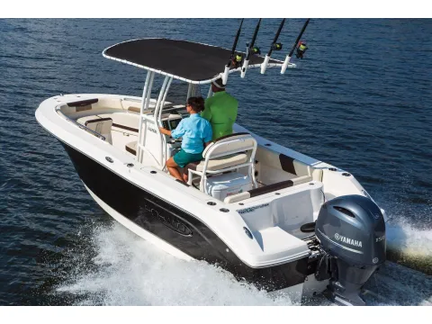 Another view of 2026 Robalo R202 Explorer for sale in Charleston, SC at Longshore Boats Charleston