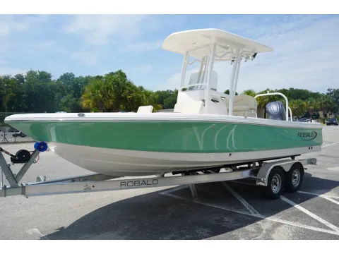 Photos of 2027 Robalo 226 Cayman for sale in Charleston, SC at Longshore Boats Charleston