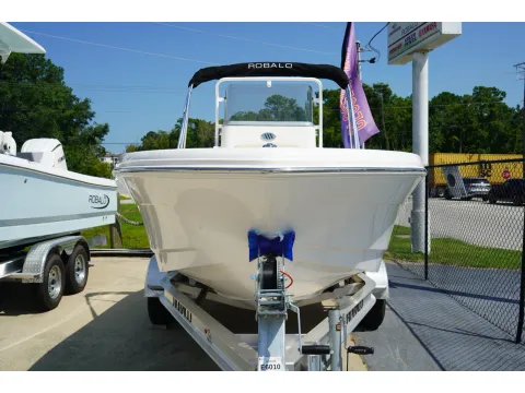 Another view of 2026 Robalo R160 Center Console for sale in Charleston, SC at Longshore Boats Charleston