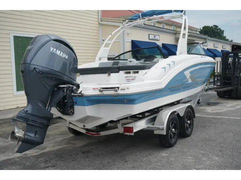 More photos of 2027 Chaparral 23 SSi OB at Longshore Boats Charleston, SC