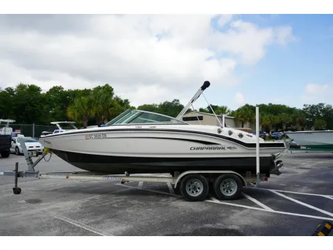 Photos of 2013 Chaparral 206 SSi for sale in Charleston, SC at Longshore Boats Charleston