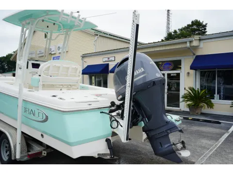 Another view of 2021 Robalo 226 Cayman for sale in Charleston, SC at Longshore Boats Charleston