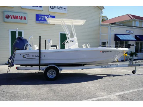 Another view of 2024 Robalo 206 Cayman for sale in Charleston, SC at Longshore Boats Charleston