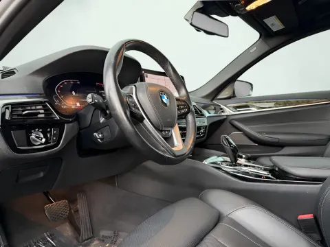 Photos of 2021 BMW 5 Series 530i for sale in Indianapolis, IN at AutoGiant USA Indianapolis
