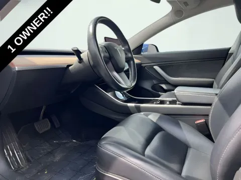 Photos of 2018 Tesla Model 3 Long Range for sale in Indianapolis, IN at AutoGiant USA Indianapolis