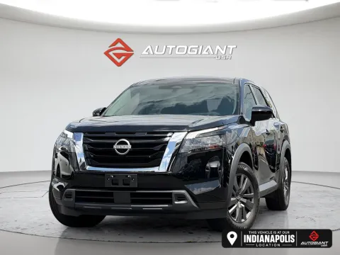 Black 2023 Nissan Pathfinder S for sale in Indianapolis, IN