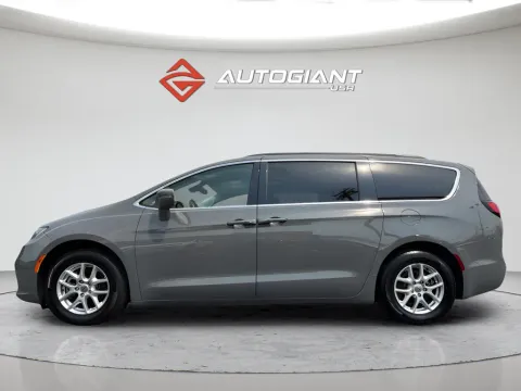 Another view of 2022 Chrysler Pacifica Touring L for sale in Indianapolis, IN at AutoGiant USA Indianapolis