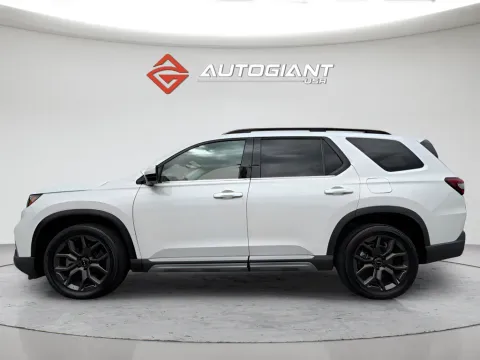 Another view of 2024 Honda Pilot Elite for sale in Indianapolis, IN at AutoGiant USA Indianapolis