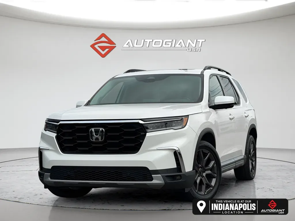 White 2024 Honda Pilot Elite for sale in Indianapolis, IN