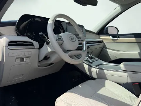 Photos of 2024 Hyundai Palisade Limited for sale in Indianapolis, IN at AutoGiant USA Indianapolis