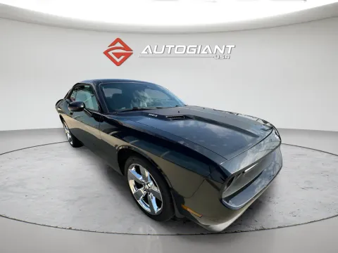 More photos of 2010 Dodge Challenger R/T at AutoGiant USA Indianapolis, IN
