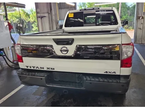More photos of 2019 Nissan Titan XD Platinum Reserve at AutoGiant USA Indianapolis, IN