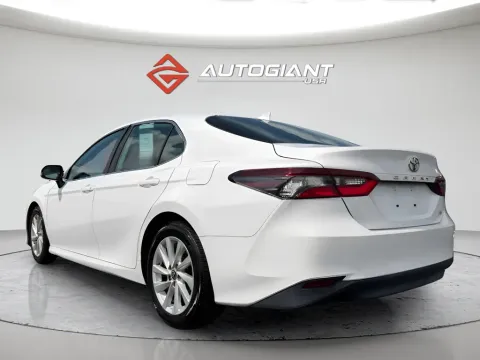 More photos of 2022 Toyota Camry LE at AutoGiant USA Indianapolis, IN