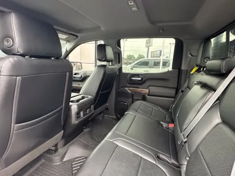 Another view of 2021 Chevrolet Silverado 1500 LT Trail Boss for sale in Indianapolis, IN at AutoGiant USA Indianapolis