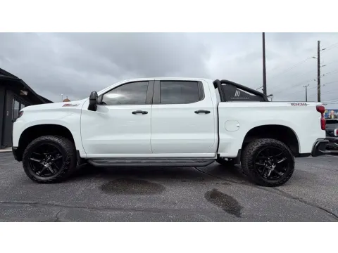 Another view of 2021 Chevrolet Silverado 1500 LT Trail Boss for sale in Indianapolis, IN at AutoGiant USA Indianapolis