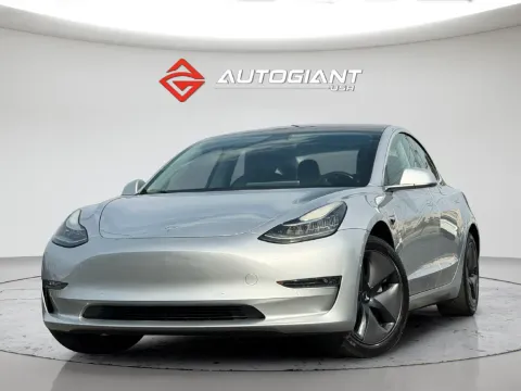 Photos of 2018 Tesla Model 3 Long Range for sale in Indianapolis, IN at AutoGiant USA Indianapolis