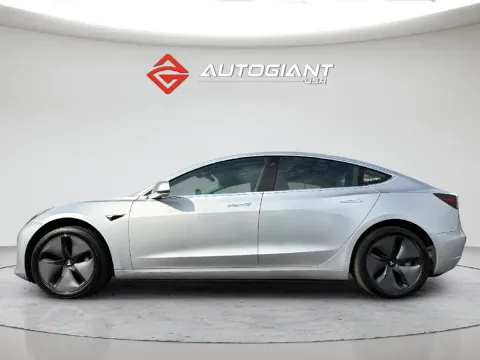 More photos of 2018 Tesla Model 3 Long Range at AutoGiant USA Indianapolis, IN